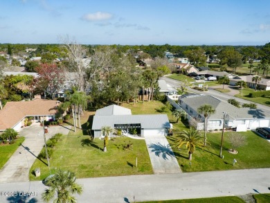 ***NO HISTORY OF FLOODING***PRICED TO SELL*** MAKE ALL OFFERS on Hidden Lakes Golf Club in Florida - for sale on GolfHomes.com, golf home, golf lot