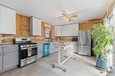 Great investment or owner-occupant opportunity in Temple! This on Sammons Golf Links in Texas - for sale on GolfHomes.com, golf home, golf lot