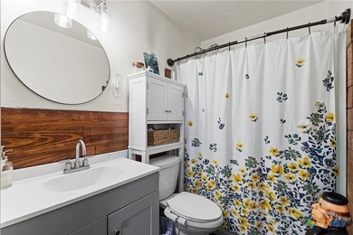 Great investment or owner-occupant opportunity in Temple! This on Sammons Golf Links in Texas - for sale on GolfHomes.com, golf home, golf lot