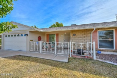 This welcoming ''Gemini'' Home features 2 Bedrooms, 2 Baths and on Sun City Lakes West and East in Arizona - for sale on GolfHomes.com, golf home, golf lot