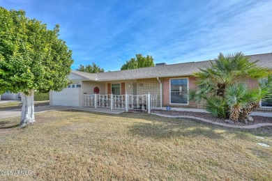 This welcoming ''Gemini'' Home features 2 Bedrooms, 2 Baths and on Sun City Lakes West and East in Arizona - for sale on GolfHomes.com, golf home, golf lot
