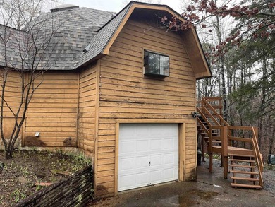 Rare DELCO-inspired octagon home offering striking architecture on Ponce De Leon Golf Course in Arkansas - for sale on GolfHomes.com, golf home, golf lot