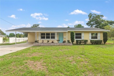 Under contract-accepting backup offers. You'll love this COUNTRY on Casselberry Golf Club in Florida - for sale on GolfHomes.com, golf home, golf lot