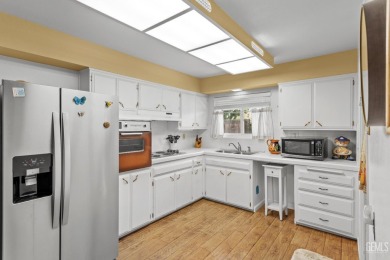 Welcome to this charming 2-bedroom, 1-bath turnkey beauty on Sundale Country Club in California - for sale on GolfHomes.com, golf home, golf lot