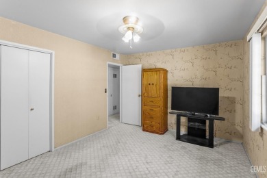 Welcome to this charming 2-bedroom, 1-bath turnkey beauty on Sundale Country Club in California - for sale on GolfHomes.com, golf home, golf lot