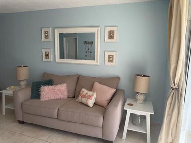 Beautiful condo 1 bedroom, 1.5 bath. Move in ready come totally on Sunrise Lakes Phase III in Florida - for sale on GolfHomes.com, golf home, golf lot