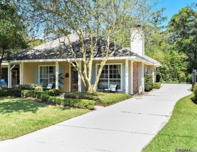Charming Mid City Cottage with Timeless Elegance. THIS HOME IS on Webb Park Golf Course in Louisiana - for sale on GolfHomes.com, golf home, golf lot