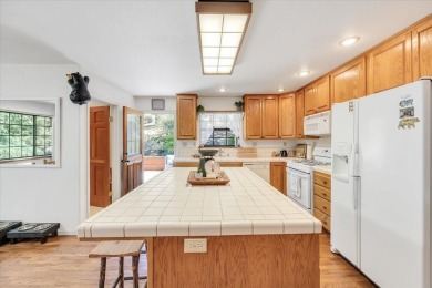 Cabin Vibes + Wine Country Perks = Your New Happy Place! Welcome on Forest Meadows Golf Course in California - for sale on GolfHomes.com, golf home, golf lot