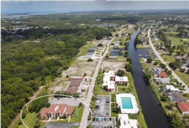 This spacious unit is located in Rotonda West- just minutes to on Rotonda Golf and Country Club The Hills Course in Florida - for sale on GolfHomes.com, golf home, golf lot