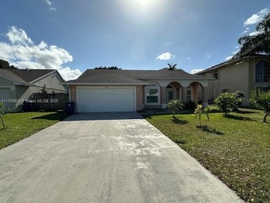 Discover the ultimate blend of comfort and convenience in this on Abacoa Golf Club in Florida - for sale on GolfHomes.com, golf home, golf lot