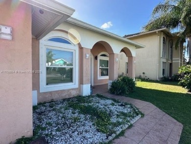 Discover the ultimate blend of comfort and convenience in this on Abacoa Golf Club in Florida - for sale on GolfHomes.com, golf home, golf lot