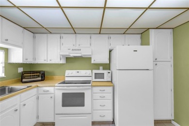 SELLER MOTIVATED! Let's make a deal today!
Perfect Location in on Hollybrook Golf and Tennis Club  in Florida - for sale on GolfHomes.com, golf home, golf lot