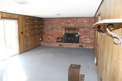 Needing large home with plenty of space?  Check out this 2 level on Harrison Country Club in Arkansas - for sale on GolfHomes.com, golf home, golf lot