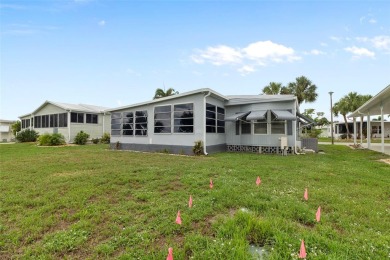 Not too big, not too small, this one is just right for you. This on Maple Leaf Golf and Country Club in Florida - for sale on GolfHomes.com, golf home, golf lot