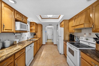 Immaculately kept and priced to sell in sought after Palm Harbor on Innisbrook Resort and Golf Club in Florida - for sale on GolfHomes.com, golf home, golf lot