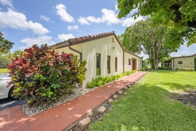 Elegant 3B/R 2 Bath villa. 2500 sq ft of living space. Lake view on Boca Lago Golf and Country Club in Florida - for sale on GolfHomes.com, golf home, golf lot