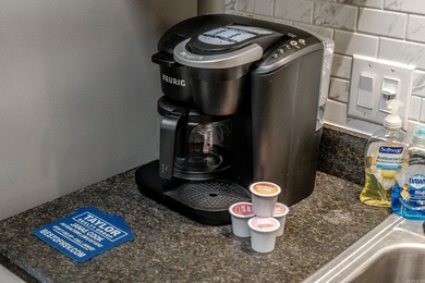 Completely updated and beautifully maintained, this townhome on DeSoto Golf Course in Arkansas - for sale on GolfHomes.com, golf home, golf lot