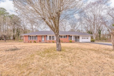 Spacious All-Brick Home on Double Lot in McCulley Subdivision on Dalton Golf and Country Club in Georgia - for sale on GolfHomes.com, golf home, golf lot