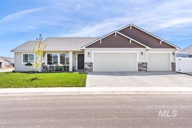 Motivated Sellers offering up to $9000 in seller contribution on Scotch Pines Golf Course in Idaho - for sale on GolfHomes.com, golf home, golf lot