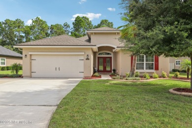 FANTASTIC opportunity to be in Magnolia Point Golf and CC! The on Magnolia Point Golf and Country Club in Florida - for sale on GolfHomes.com, golf home, golf lot