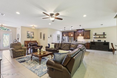 FANTASTIC opportunity to be in Magnolia Point Golf and CC! The on Magnolia Point Golf and Country Club in Florida - for sale on GolfHomes.com, golf home, golf lot