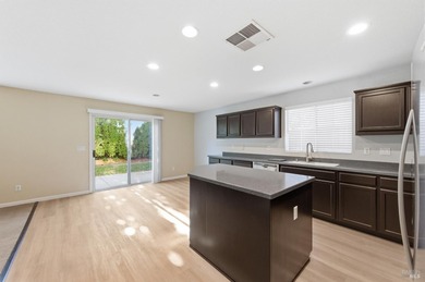 Situated in Fairfield's highly desirable Paradise Valley on Paradise Valley Golf Course in California - for sale on GolfHomes.com, golf home, golf lot