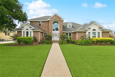 Located in desirable Ormond Country Club Estates, this on Ormond Country Club in Louisiana - for sale on GolfHomes.com, golf home, golf lot