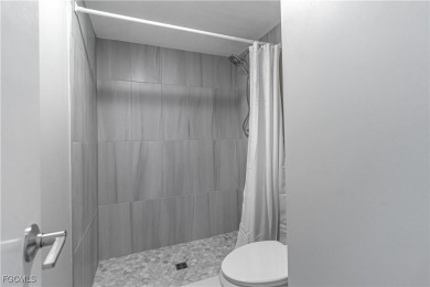 Just Like New, move in ready, this 2-bedroom, 2-bathroom Condo on Seven Lakes Golf and Tennis Community in Florida - for sale on GolfHomes.com, golf home, golf lot