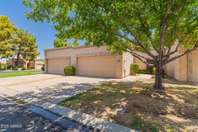 Welcome to this delightful 2-bedroom townhome with a roomy 2-car on Westbrook Village Golf Club in Arizona - for sale on GolfHomes.com, golf home, golf lot