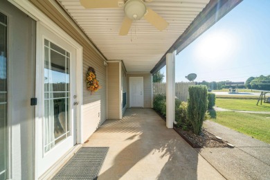 A part of the Diamondhead Community this 2/2 condo has covered on Diamondhead Golf and Country Club in Arkansas - for sale on GolfHomes.com, golf home, golf lot