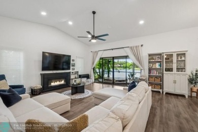 Desirable 2BR/2BA end-unit villa with expansive lake views in on Deer Creek Golf Club in Florida - for sale on GolfHomes.com, golf home, golf lot