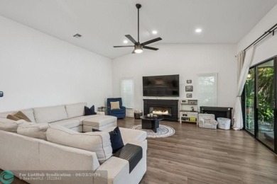 Desirable 2BR/2BA end-unit villa with expansive lake views in on Deer Creek Golf Club in Florida - for sale on GolfHomes.com, golf home, golf lot