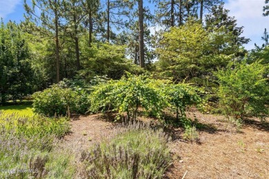 Welcome to 15 Magnolia Avenue--a gracious, maintained home on The National Golf Club in North Carolina - for sale on GolfHomes.com, golf home, golf lot