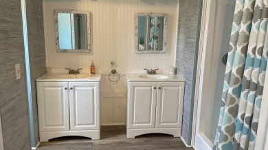 This 2 bedroom/2 bath home is 1204 sq ft. of living space, plus on Sabal Springs Golf and Racquet Club in Florida - for sale on GolfHomes.com, golf home, golf lot