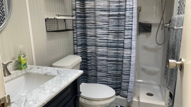 This 2 bedroom/2 bath home is 1204 sq ft. of living space, plus on Sabal Springs Golf and Racquet Club in Florida - for sale on GolfHomes.com, golf home, golf lot