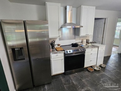 Golf Community Gem With Modern Upgrades. This beautifully on Osceola Municipal Golf Course in Florida - for sale on GolfHomes.com, golf home, golf lot