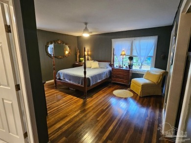 Golf Community Gem With Modern Upgrades. This beautifully on Osceola Municipal Golf Course in Florida - for sale on GolfHomes.com, golf home, golf lot