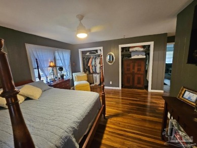 Golf Community Gem With Modern Upgrades. This beautifully on Osceola Municipal Golf Course in Florida - for sale on GolfHomes.com, golf home, golf lot