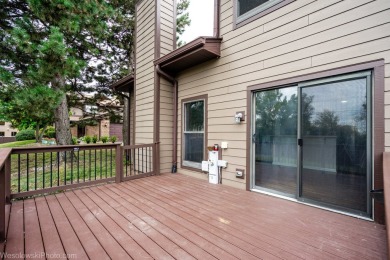 Very impressive townhome with a 2-story vaulted ceiling! on Willow Crest Golf Club in Illinois - for sale on GolfHomes.com, golf home, golf lot