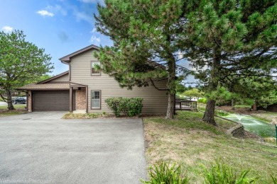 Very impressive townhome with a 2-story vaulted ceiling! on Willow Crest Golf Club in Illinois - for sale on GolfHomes.com, golf home, golf lot