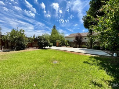 Gorgeous single-story home nestled on a tranquil cul-de-sac on The Links At Riverlakes Ranch in California - for sale on GolfHomes.com, golf home, golf lot