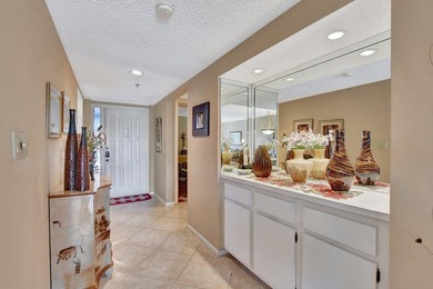 GATED COMMUNITY IN CENTRAL BOCA RATON SPACIOUS 2/2 WITH A on The Country Club At Boca Raton in Florida - for sale on GolfHomes.com, golf home, golf lot