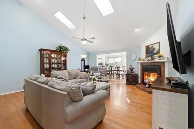 This townhome offers the perfect combination of comfort on Indian Hills Country Club in Arkansas - for sale on GolfHomes.com, golf home, golf lot