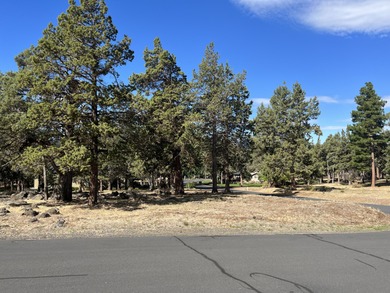 GRETA PRICE  for this level corner site at the Running Y Resort on Running Y Ranch Resort in Oregon - for sale on GolfHomes.com, golf home, golf lot