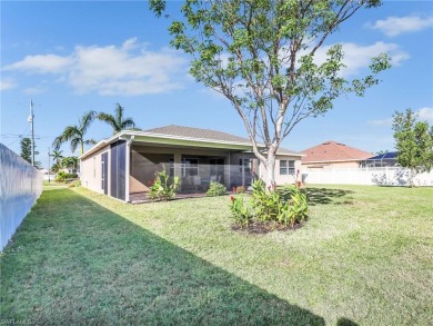 Discover this move-in ready gem!  Welcome to this beautifully on Palmetto-Pine Country Club in Florida - for sale on GolfHomes.com, golf home, golf lot