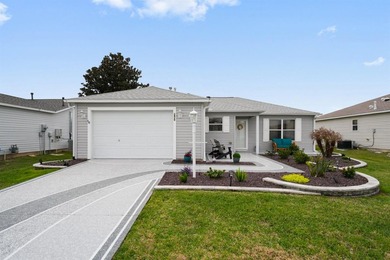 Welcome home to this beautifully maintained 3-bedroom, 2-bath on Glenview Championship Golf and Country Club in Florida - for sale on GolfHomes.com, golf home, golf lot