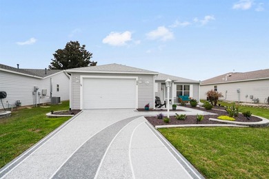 Welcome home to this beautifully maintained 3-bedroom, 2-bath on Glenview Championship Golf and Country Club in Florida - for sale on GolfHomes.com, golf home, golf lot