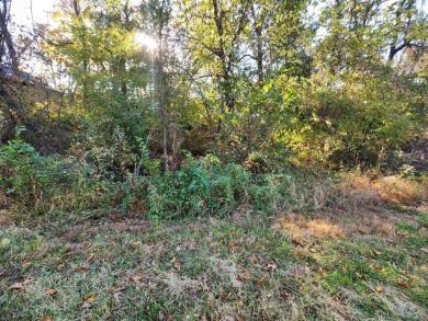 Build your dream home and immerse yourself in the natural beauty on Bella Vista Country Club - Highlands in Arkansas - for sale on GolfHomes.com, golf home, golf lot