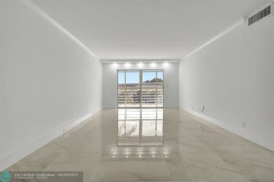 Stunning Corner Unit in Wynmoor! ALL appliances are NEW. NO on Wynmoor Golf Course in Florida - for sale on GolfHomes.com, golf home, golf lot