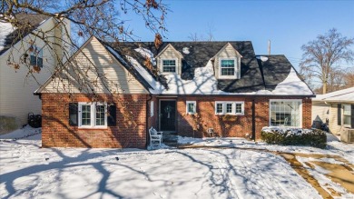 Overlooking the Greenbriar Hills Country Club golf course, this on Greenbriar Hills Country Club in Missouri - for sale on GolfHomes.com, golf home, golf lot